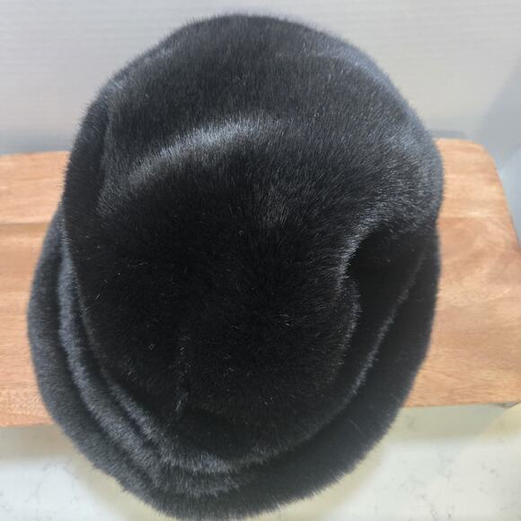 Badgley Mischka Faux‎ Fur Bucket Hat Reversible Leopard Black Womens Winter main image 7